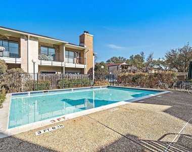 1818 Augusta Drive - Photo Thumbnail 19