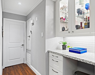 1818 Augusta Drive - Photo Thumbnail 18