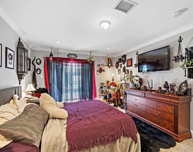 1818 Augusta Drive - Photo Thumbnail 8