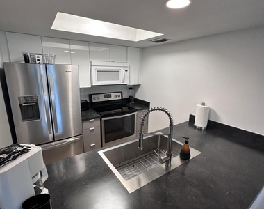 100 Coral Way E - Photo Thumbnail 9