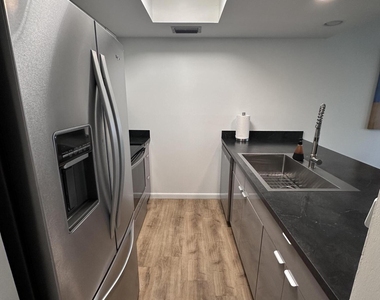 100 Coral Way E - Photo Thumbnail 7