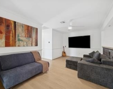 3029 Bering Drive - Photo Thumbnail 6