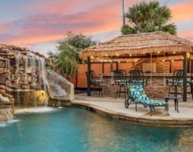 3029 Bering Drive - Photo Thumbnail 10