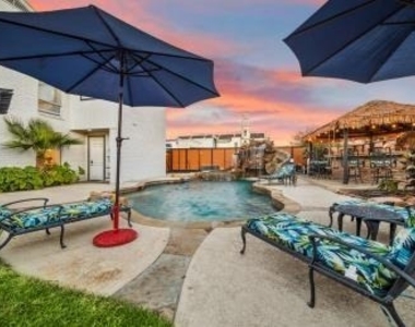 3029 Bering Drive - Photo Thumbnail 12