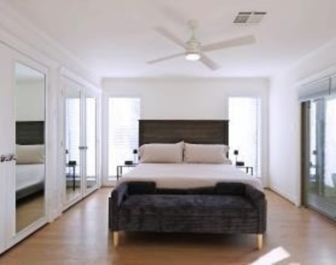 3029 Bering Drive - Photo Thumbnail 5