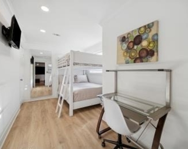 3029 Bering Drive - Photo Thumbnail 8