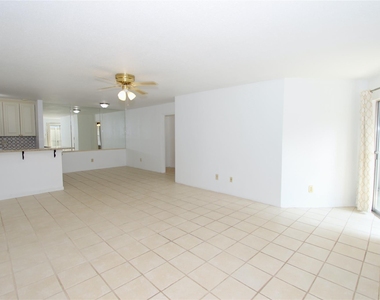 10639 Braes Bend Drive - Photo Thumbnail 3