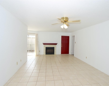 10639 Braes Bend Drive - Photo Thumbnail 6