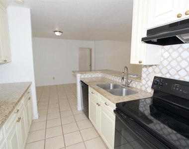 10639 Braes Bend Drive - Photo Thumbnail 5