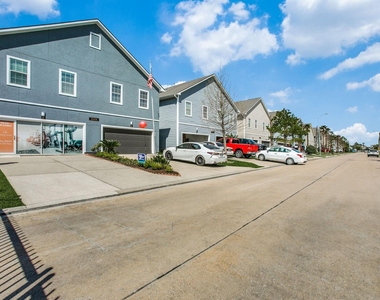 15426 Addicks Stone Drive - Photo Thumbnail 1