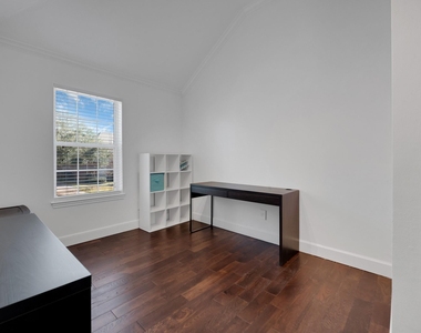 4422 Warwick Drive - Photo Thumbnail 18