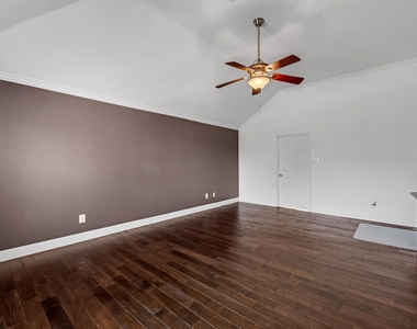4422 Warwick Drive - Photo Thumbnail 24