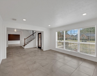 4422 Warwick Drive - Photo Thumbnail 10