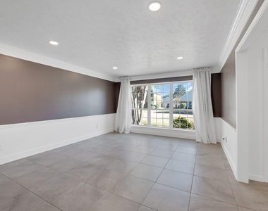 4422 Warwick Drive - Photo Thumbnail 14