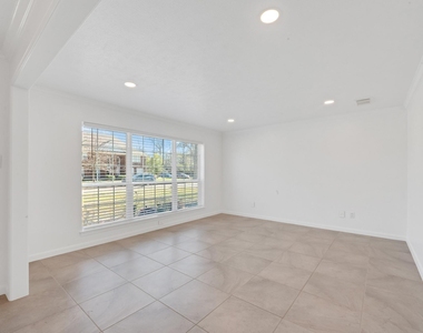 4422 Warwick Drive - Photo Thumbnail 11
