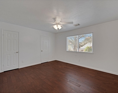 4422 Warwick Drive - Photo Thumbnail 22