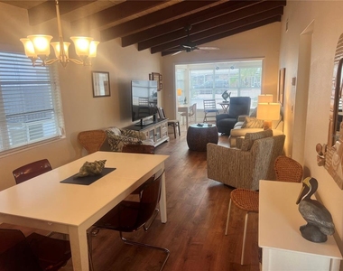 6020 Midnight Pass Road - Photo Thumbnail 7