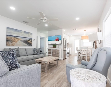 6020 Midnight Pass Road - Photo Thumbnail 5