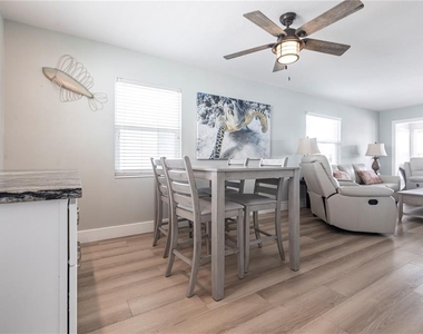 6020 Midnight Pass Road - Photo Thumbnail 6