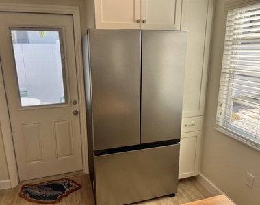 6020 Midnight Pass Road - Photo Thumbnail 10