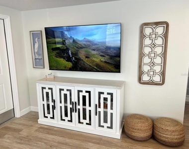 6020 Midnight Pass Road - Photo Thumbnail 4