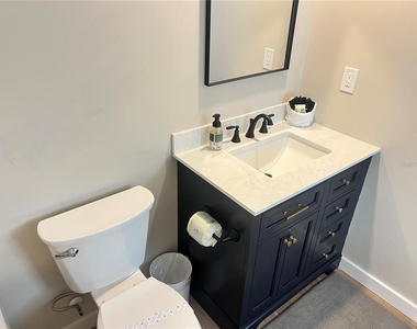6020 Midnight Pass Road - Photo Thumbnail 10