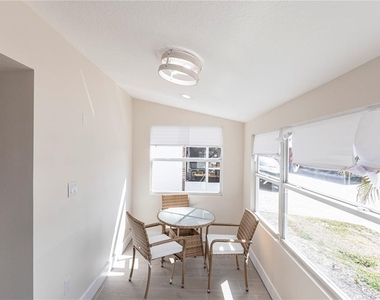 6020 Midnight Pass Road - Photo Thumbnail 5