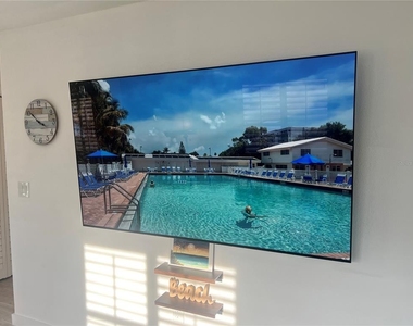6020 Midnight Pass Road - Photo Thumbnail 7