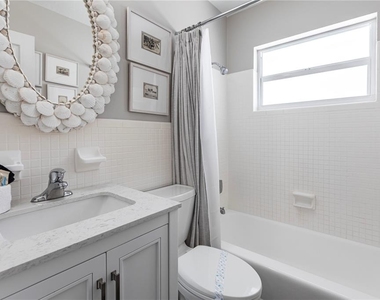 6020 Midnight Pass Road - Photo Thumbnail 14