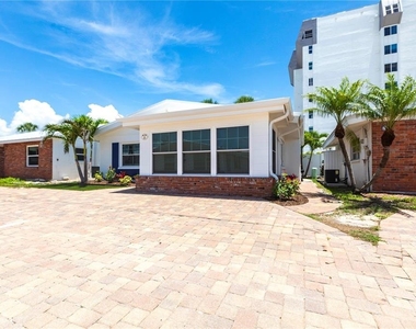 6020 Midnight Pass Road - Photo Thumbnail 18