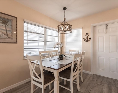 6020 Midnight Pass Road - Photo Thumbnail 8