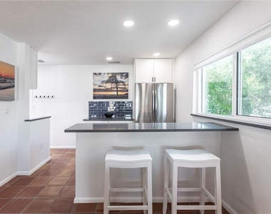6020 Midnight Pass Road - Photo Thumbnail 9