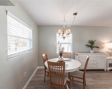 6020 Midnight Pass Road - Photo Thumbnail 12