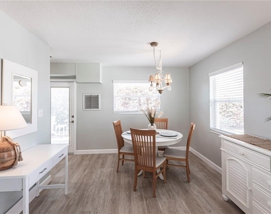 6020 Midnight Pass Road - Photo Thumbnail 11