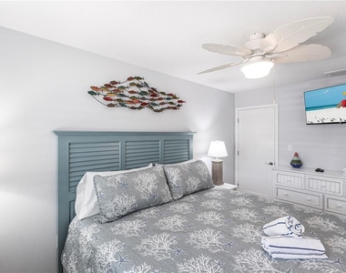 6020 Midnight Pass Road - Photo Thumbnail 8