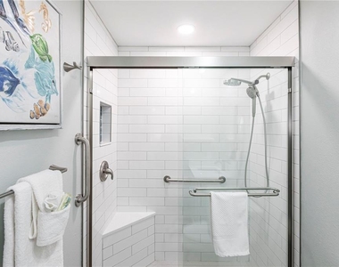 6020 Midnight Pass Road - Photo Thumbnail 12