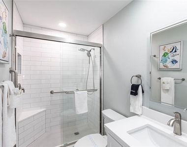 6020 Midnight Pass Road - Photo Thumbnail 13