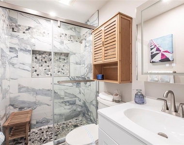 6020 Midnight Pass Road - Photo Thumbnail 26