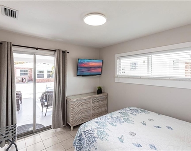 6020 Midnight Pass Road - Photo Thumbnail 22