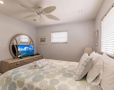 6020 Midnight Pass Road - Photo Thumbnail 7