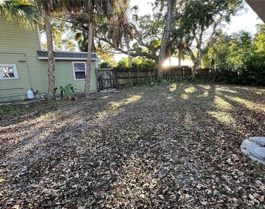 976 Tennessee Lane - Photo Thumbnail 13
