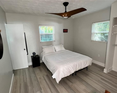 976 Tennessee Lane - Photo Thumbnail 5
