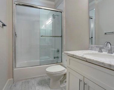 1522 Dunlavy Street - Photo Thumbnail 8