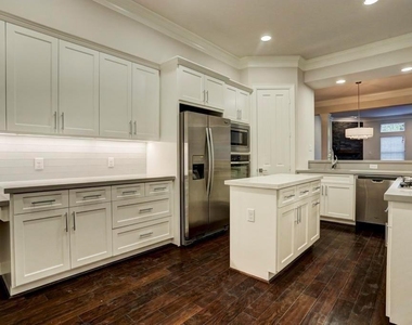 1522 Dunlavy Street - Photo Thumbnail 2