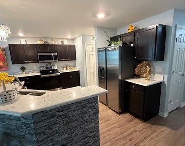 3024 Fieldwood Circle - Photo Thumbnail 5