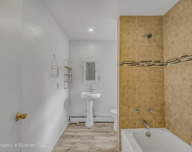 266 Rutter Avenue - Photo Thumbnail 7