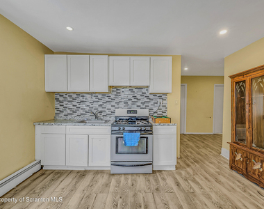 266 Rutter Avenue - Photo Thumbnail 9