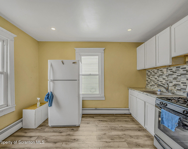 266 Rutter Avenue - Photo Thumbnail 8