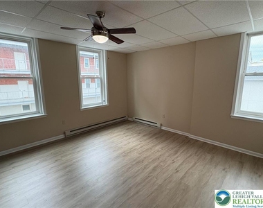 17 Belvidere Street - Photo Thumbnail 1