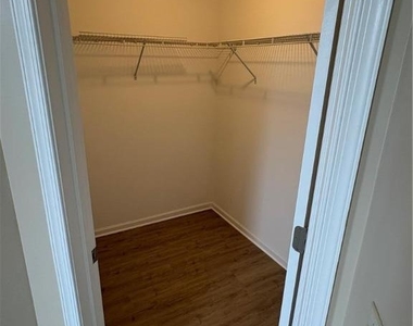 17 Belvidere Street - Photo Thumbnail 7